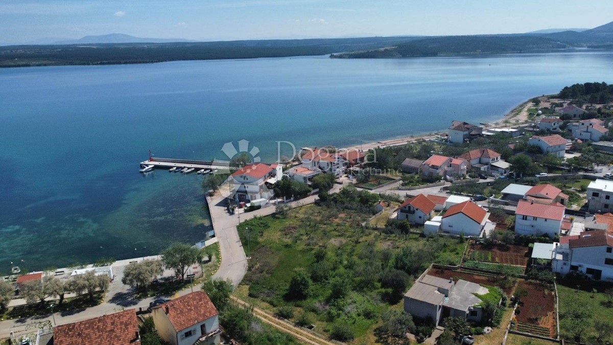Land For sale RASLINA