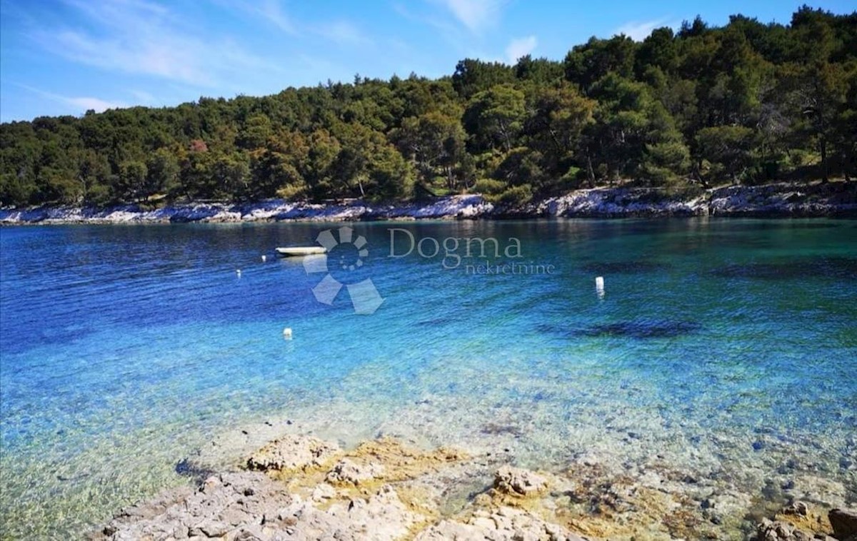 Land For sale - SPLITSKO-DALMATINSKA TROGIR