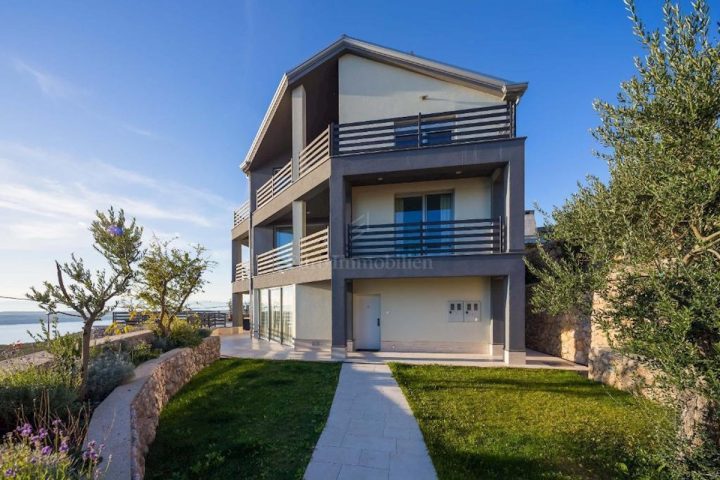 Dom na sprzedaż 370 m² – Dramalj