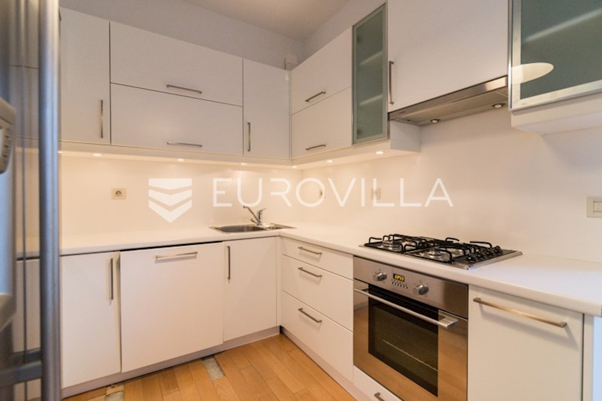 Apartmán Na predaj - GRAD ZAGREB ZAGREB