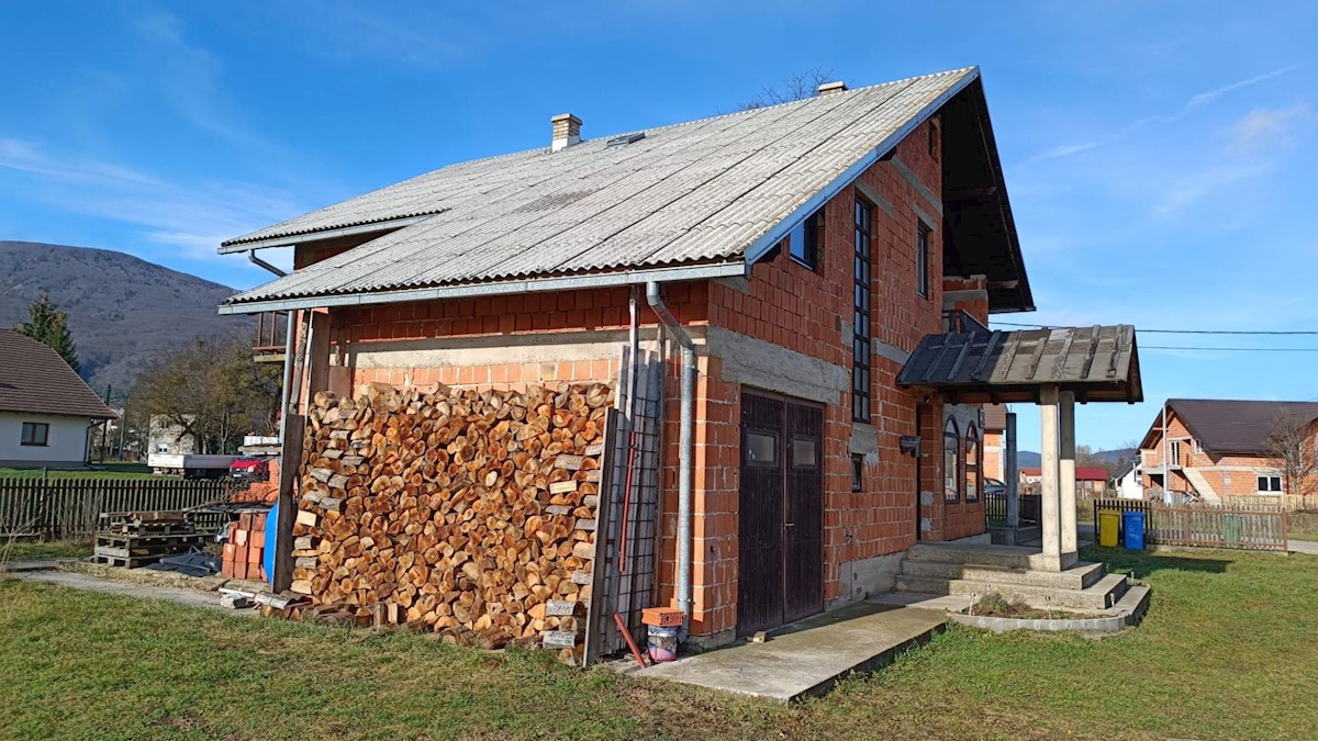 Haus Zu verkaufen - LIČKO-SENJSKA OTOČAC