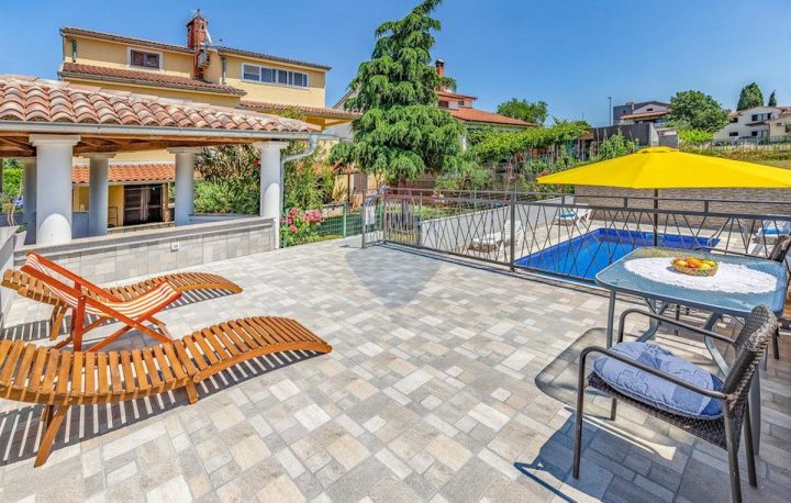 Kuća na prodaju 400 m² – Pula