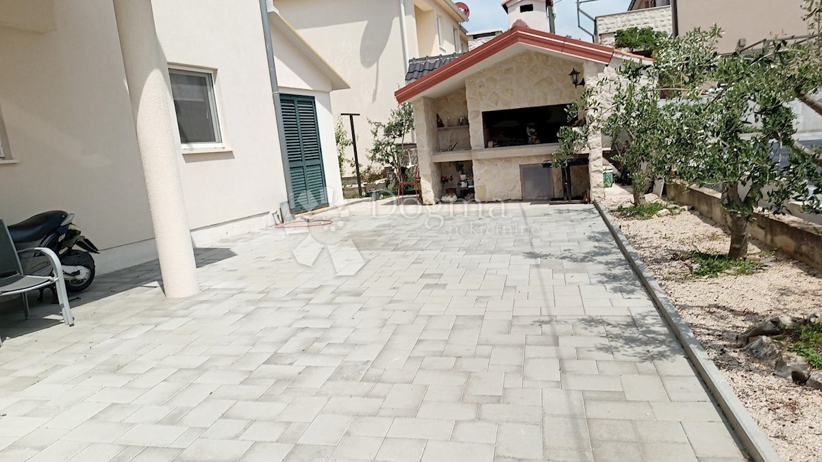 Maison À vendre - ŠIBENSKO-KNINSKA VODICE