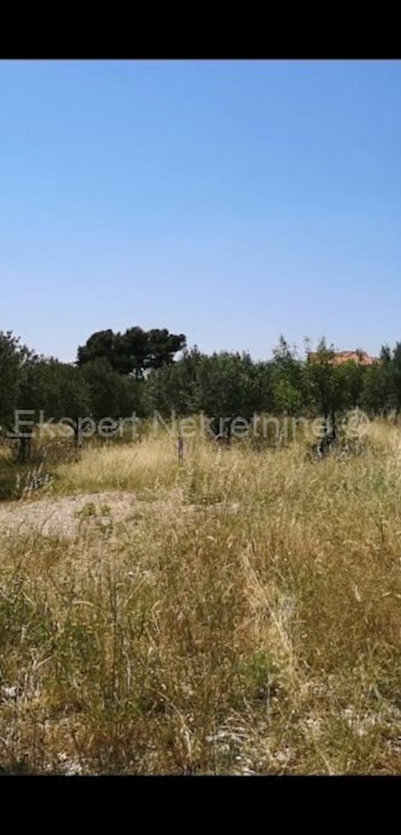 Land For sale - SPLITSKO-DALMATINSKA KAŠTELA