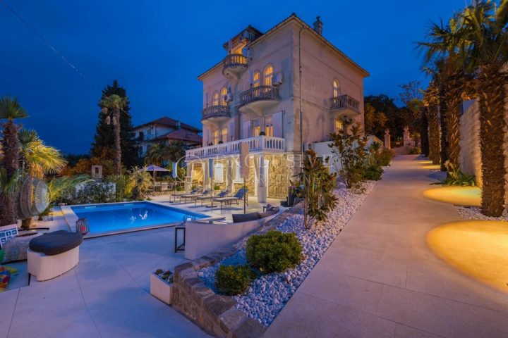 Dom na predaj 400 m² – Crikvenica
