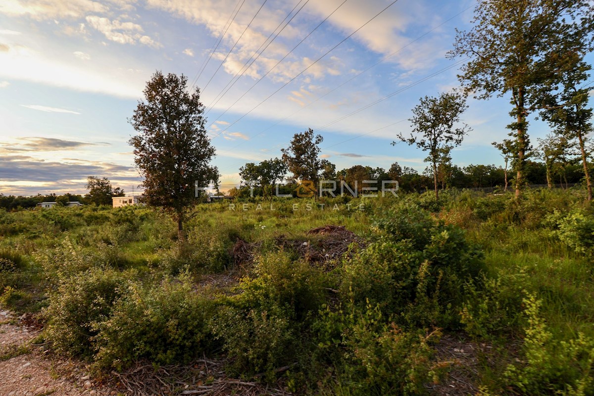 Land For sale - ISTARSKA VODNJAN