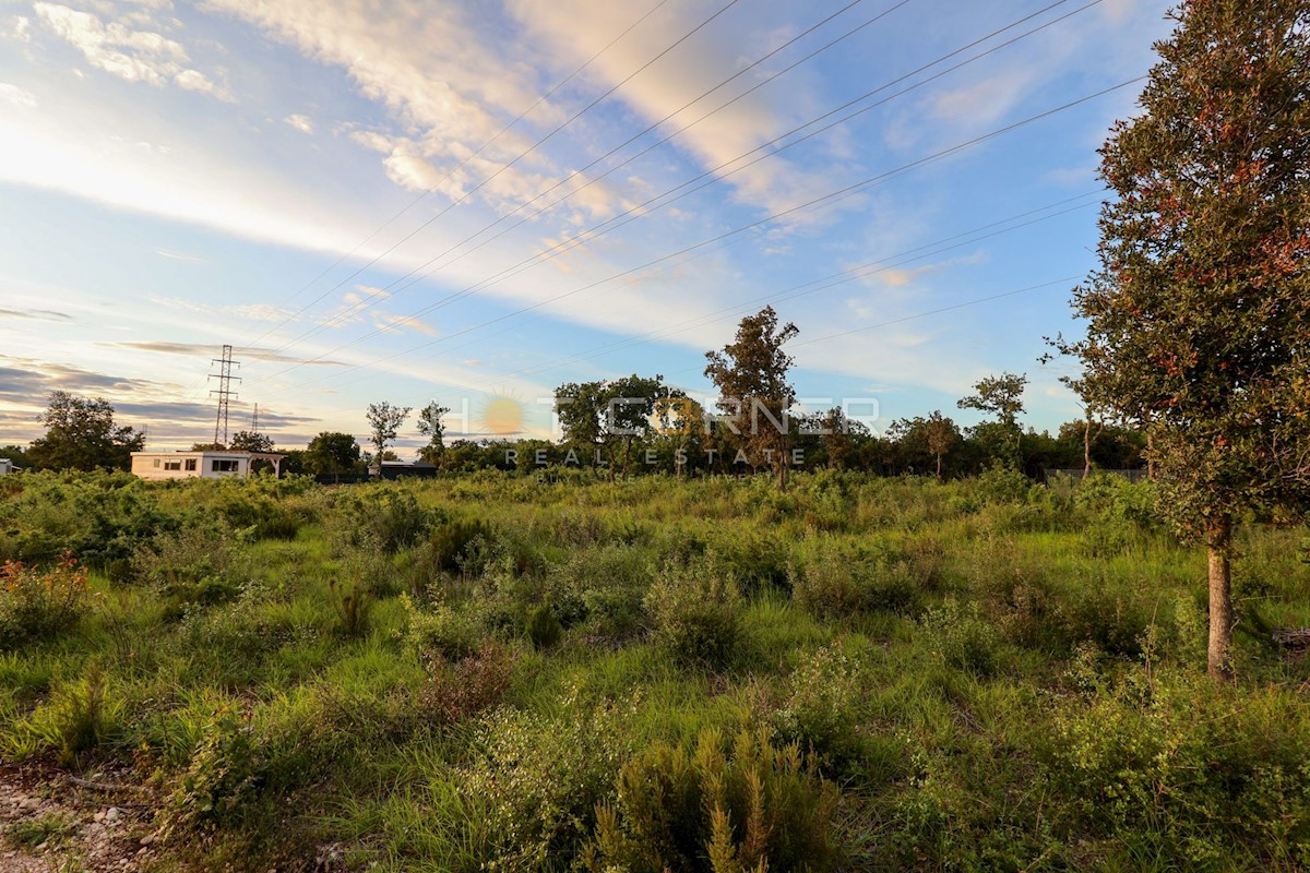 Land For sale - ISTARSKA VODNJAN