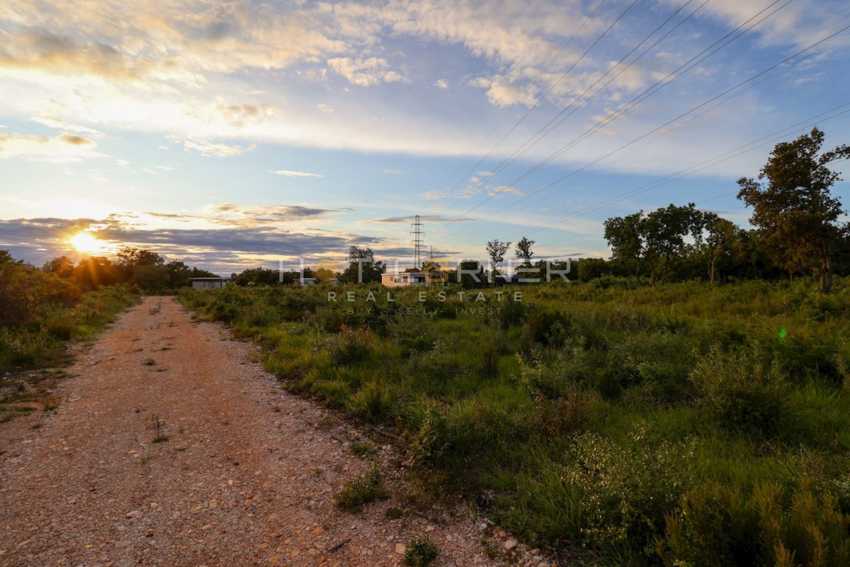 Land For sale - ISTARSKA VODNJAN