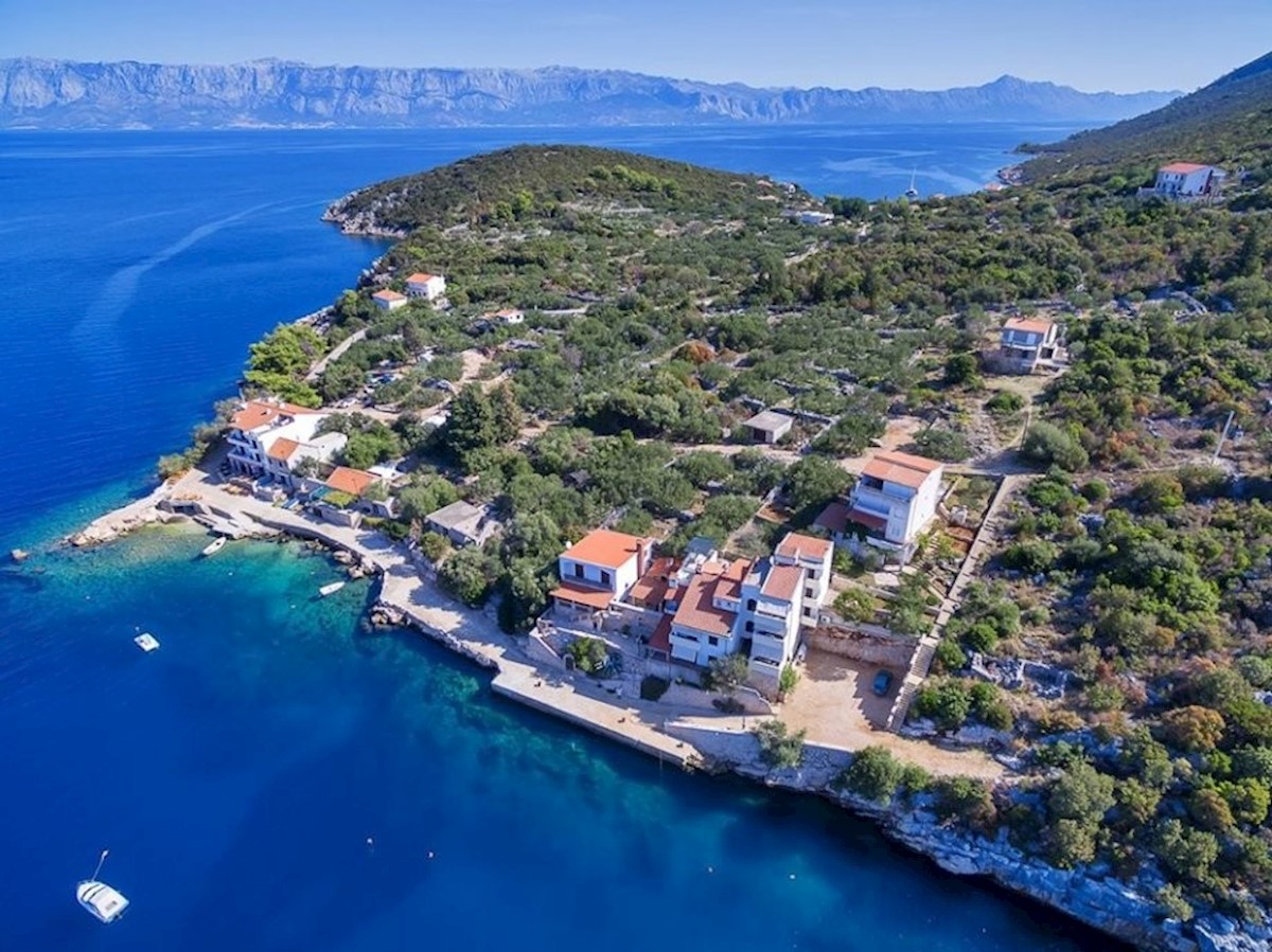 Land For sale - SPLITSKO-DALMATINSKA HVAR