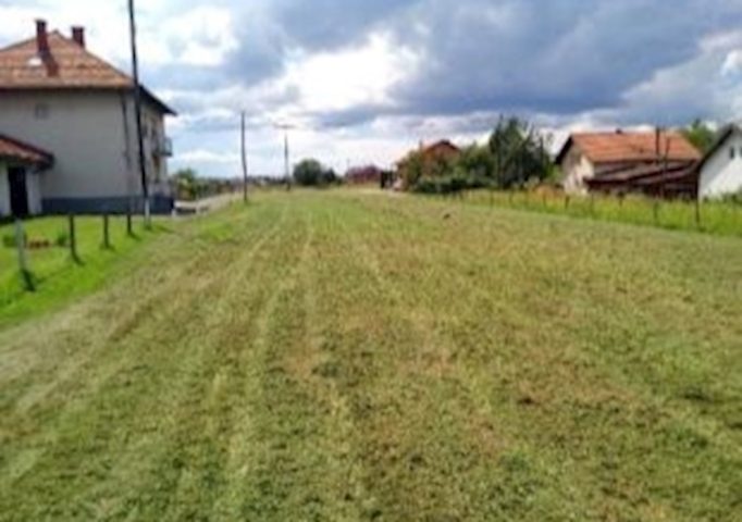 Land for sale 1171 m² – Karlovac