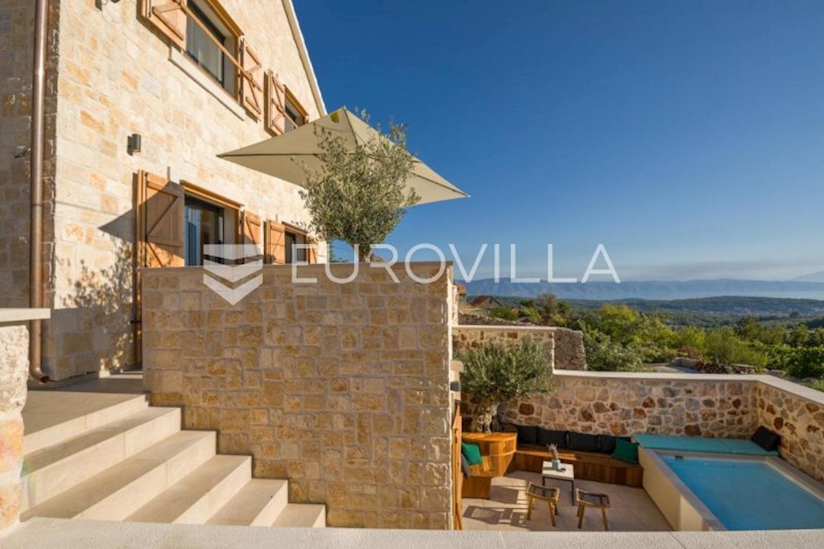 Casa In vendita - SPLITSKO-DALMATINSKA HVAR