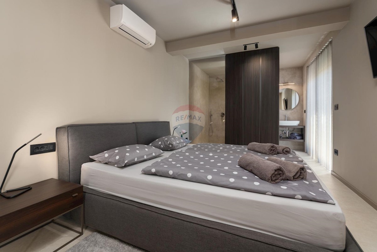 Haus Zu verkaufen - ISTARSKA POREČ