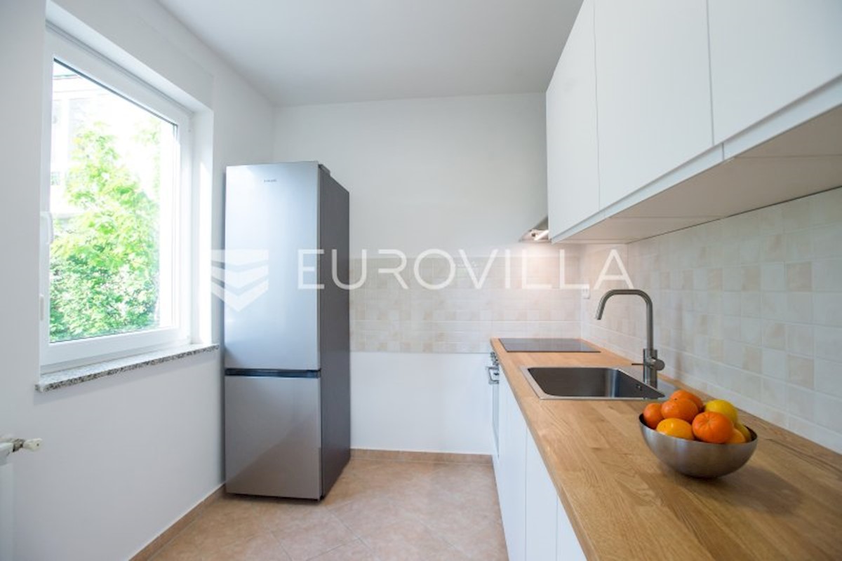 Appartement À louer - GRAD ZAGREB ZAGREB