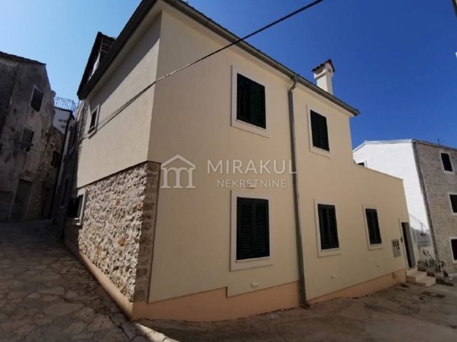 Dom na predaj 120 m² – Betina