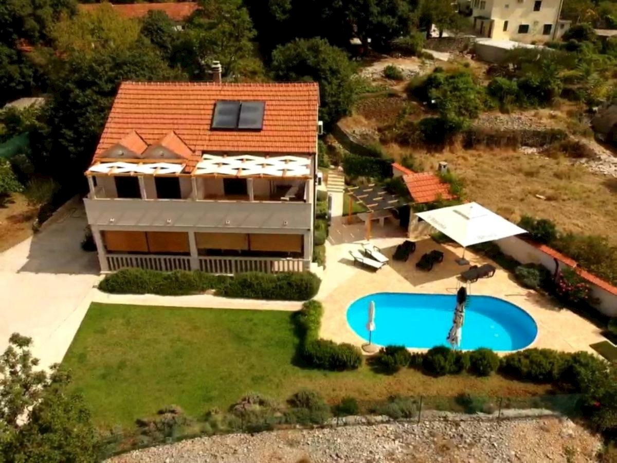 House For sale - SPLITSKO-DALMATINSKA BRAČ