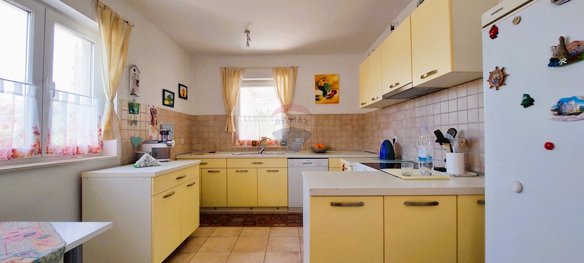 Apartmán Na prodej - ŠIBENSKO-KNINSKA ROGOZNICA