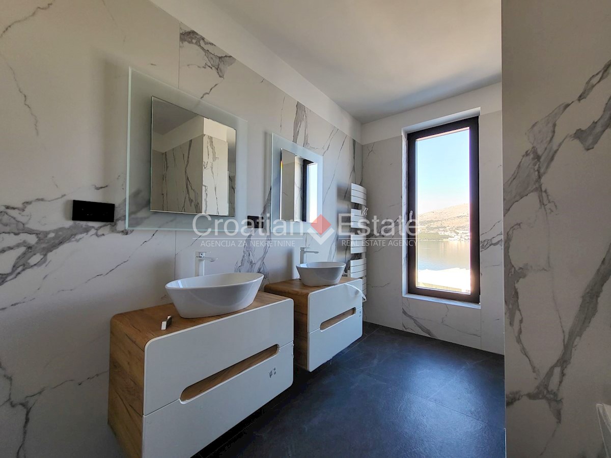 Haus Zu verkaufen - SPLITSKO-DALMATINSKA ČIOVO