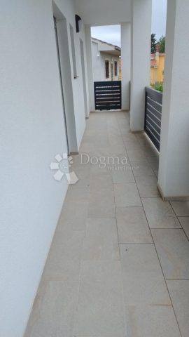 Mieszkanie Na sprzedaż - Primorsko-goranska Krk - foto 2/8