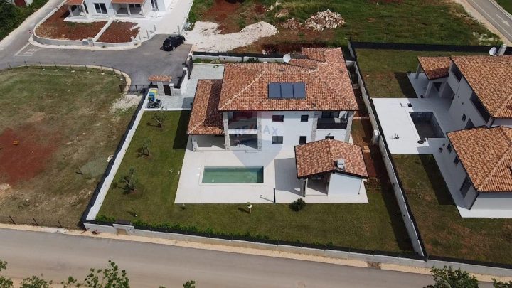 Kuća na prodaju 364 m² – Poreč