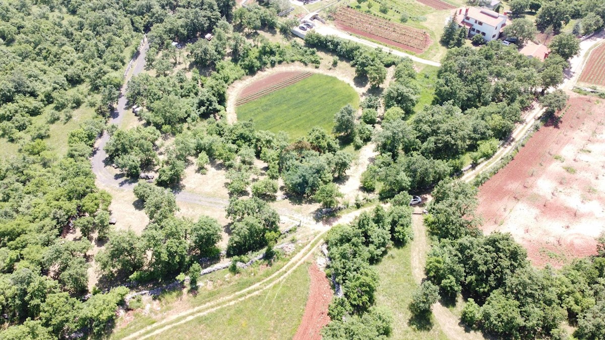 Zemljište Na prodaju - ISTARSKA MARČANA