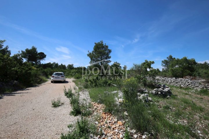 Działka na sprzedaż 2500 m² – Vodice