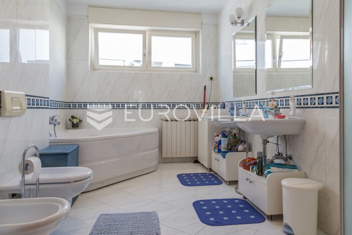 Appartement À louer - GRAD ZAGREB ZAGREB