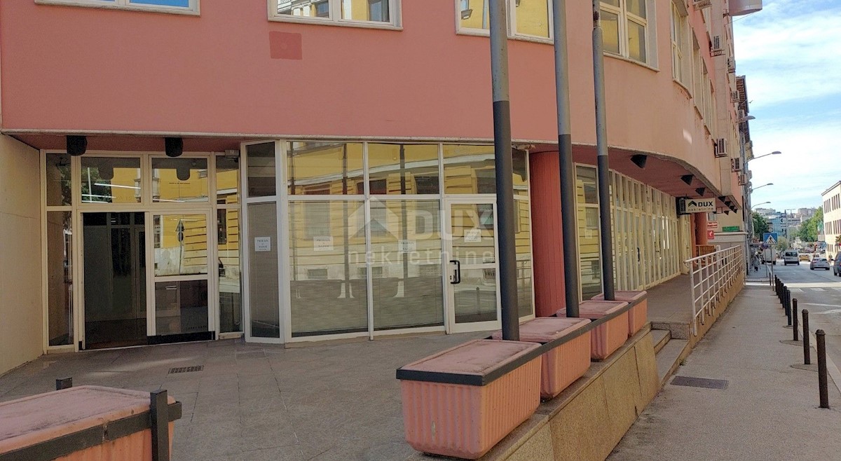Poslovni prostori Na predaj - ISTARSKA PULA