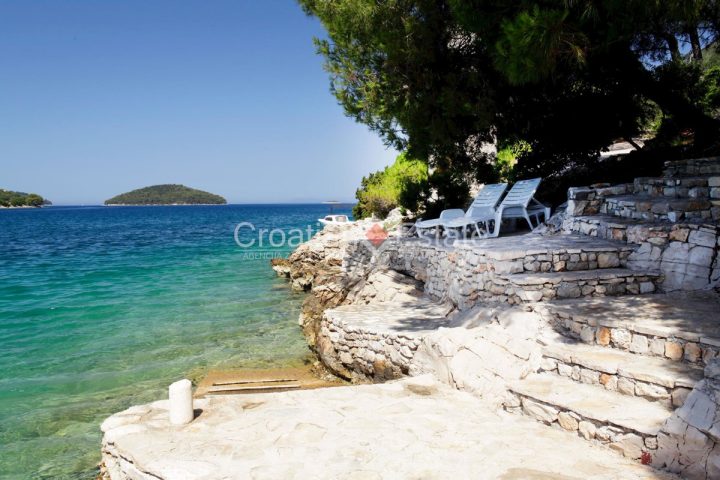 Kuća na prodaju 612 m² – Korčula