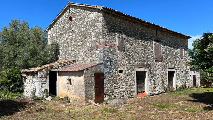 Hiša na predaj 350 m² – Poreč