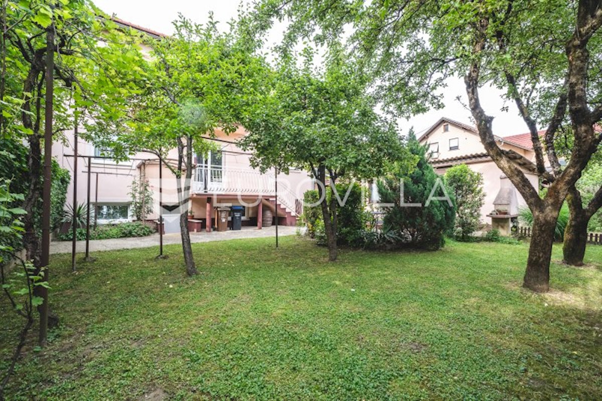 Maison À vendre - GRAD ZAGREB ZAGREB