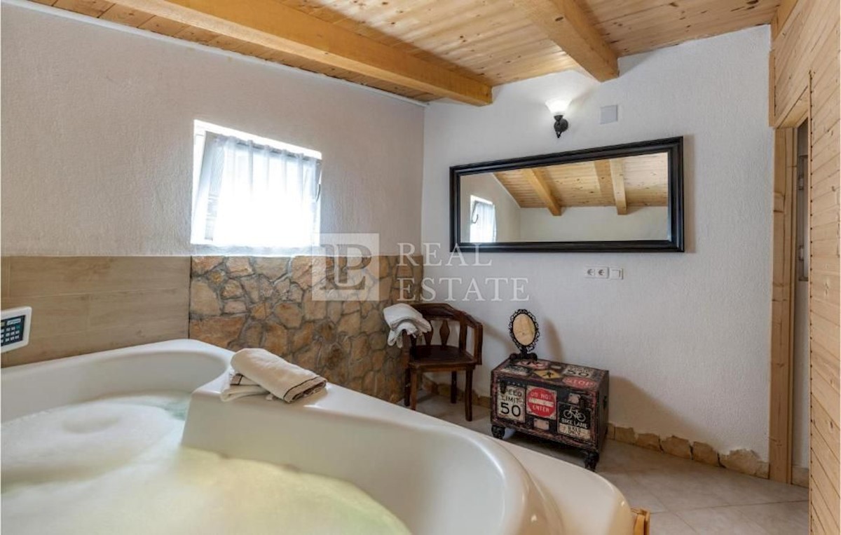 House For sale - PRIMORSKO-GORANSKA NOVI VINODOLSKI