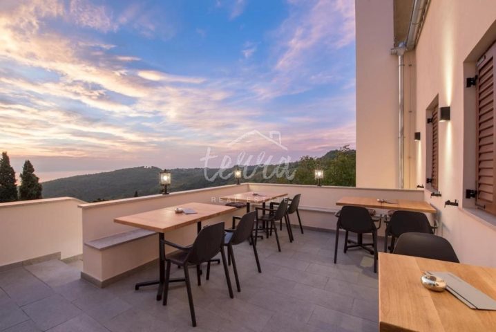 Komerční na prodej 450 m² – Labin