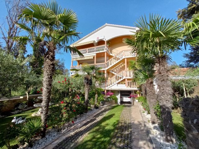 Casa in vendita 396 m² – Zaton