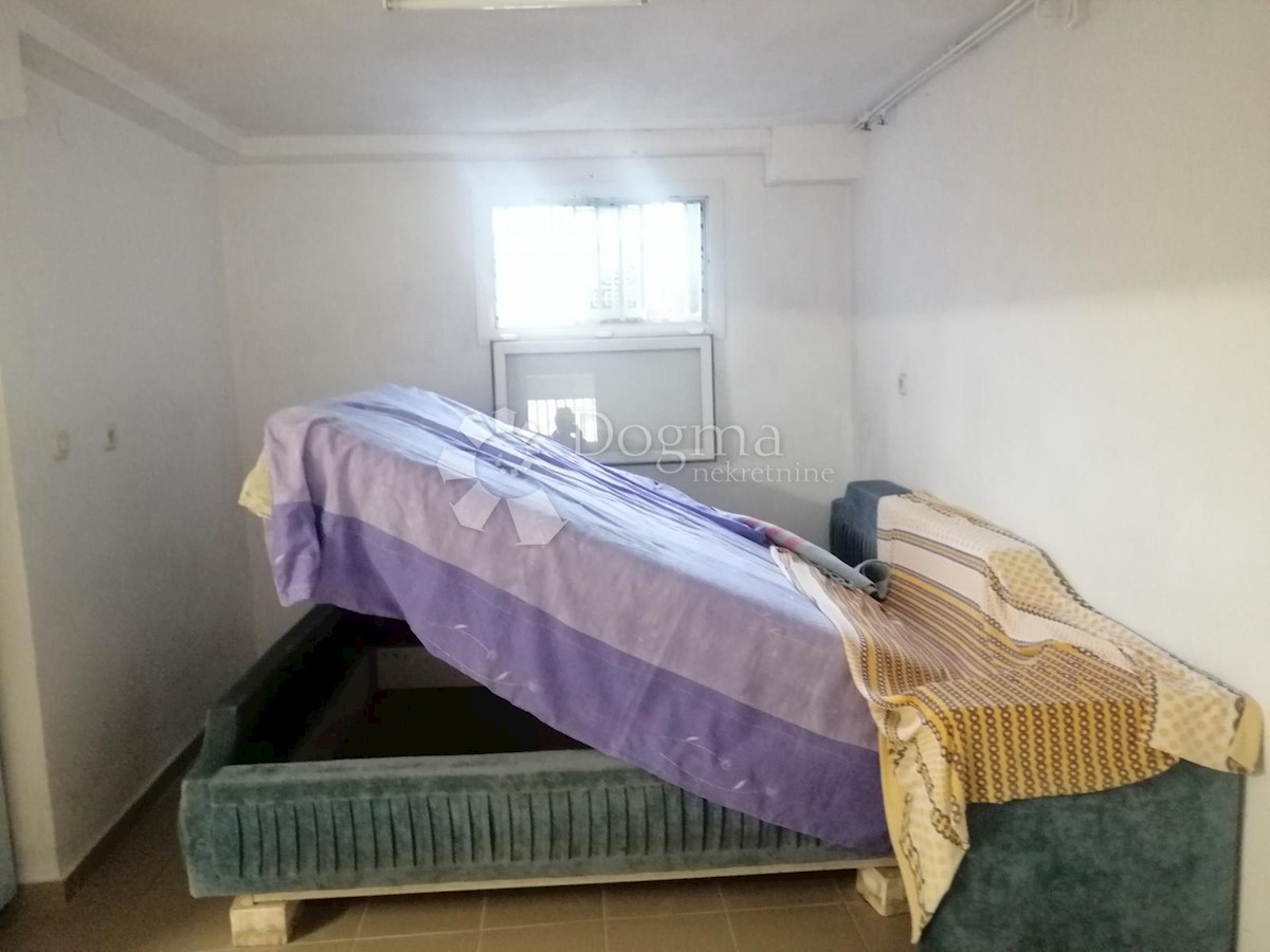 Maison À vendre - ŠIBENSKO-KNINSKA TRIBUNJ