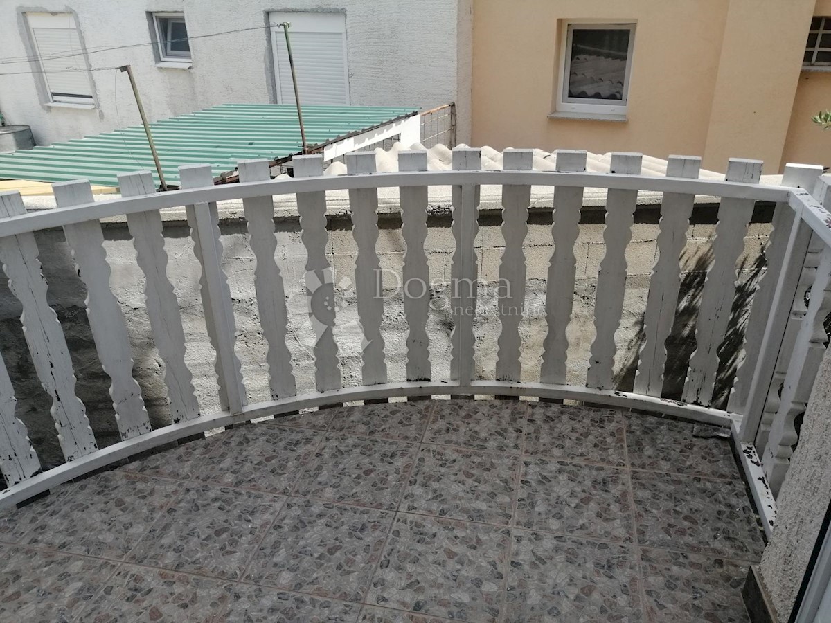 Maison À vendre - ŠIBENSKO-KNINSKA TRIBUNJ
