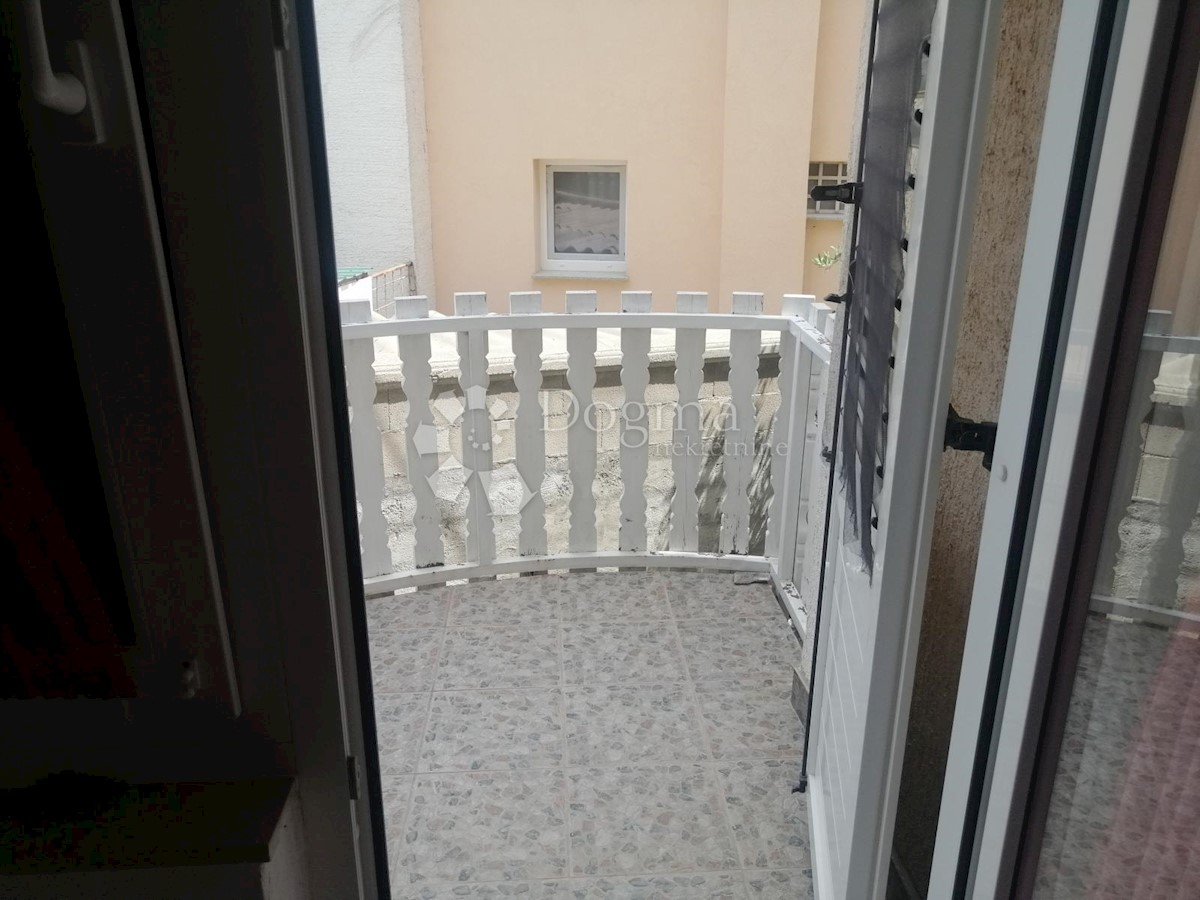 Maison À vendre - ŠIBENSKO-KNINSKA TRIBUNJ