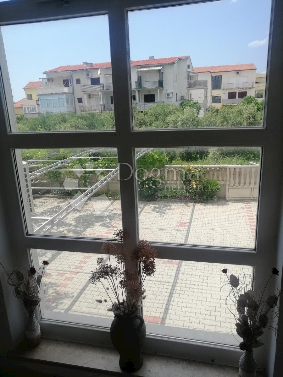 Maison À vendre - ŠIBENSKO-KNINSKA TRIBUNJ