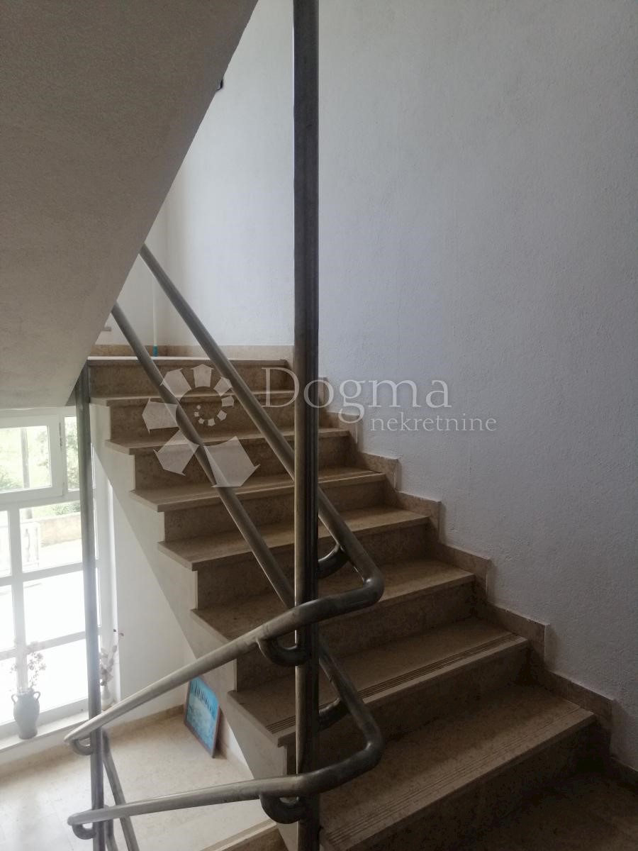 Maison À vendre - ŠIBENSKO-KNINSKA TRIBUNJ