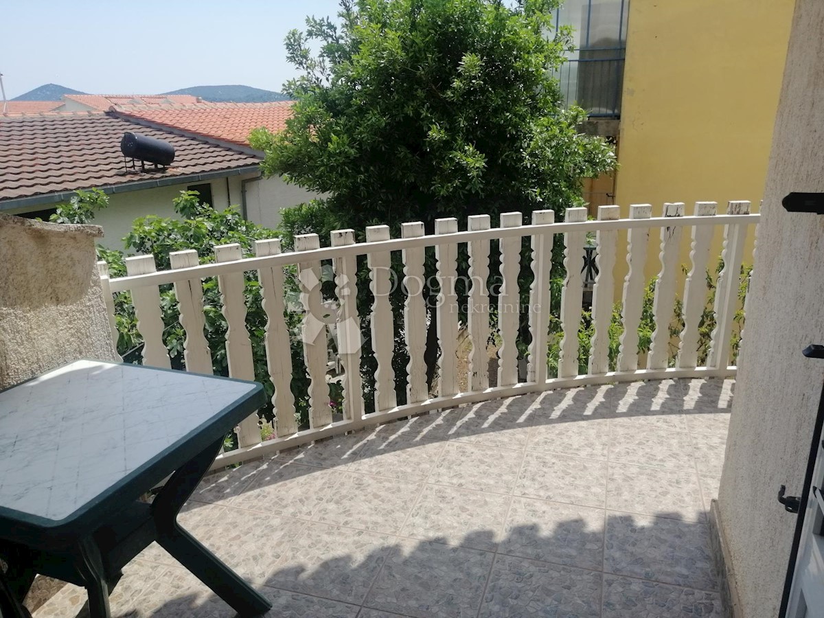 Maison À vendre - ŠIBENSKO-KNINSKA TRIBUNJ
