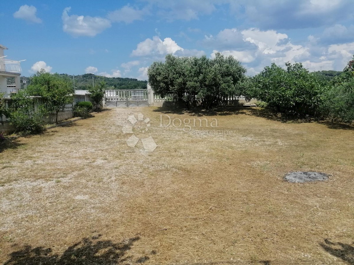 Maison À vendre - ŠIBENSKO-KNINSKA TRIBUNJ