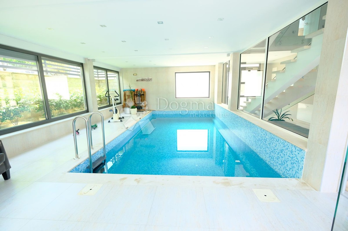House For sale - PRIMORSKO-GORANSKA CRIKVENICA