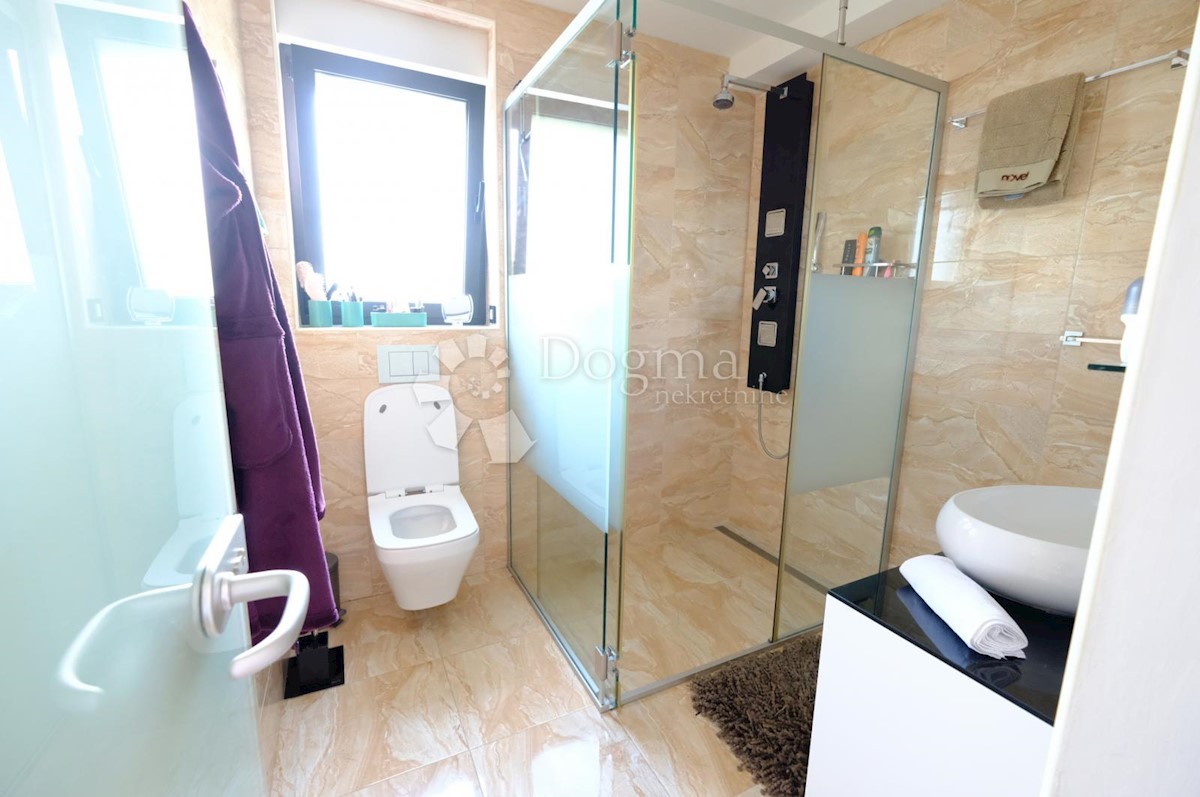 House For sale - PRIMORSKO-GORANSKA CRIKVENICA