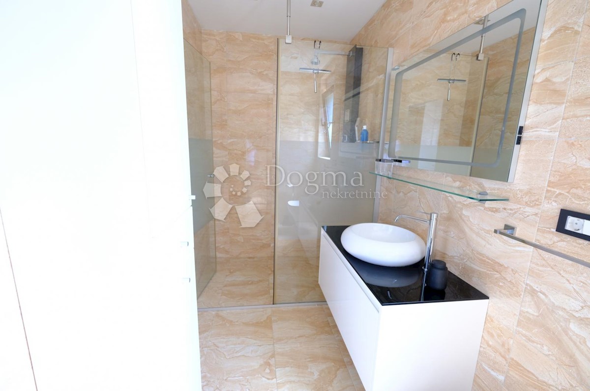 House For sale - PRIMORSKO-GORANSKA CRIKVENICA