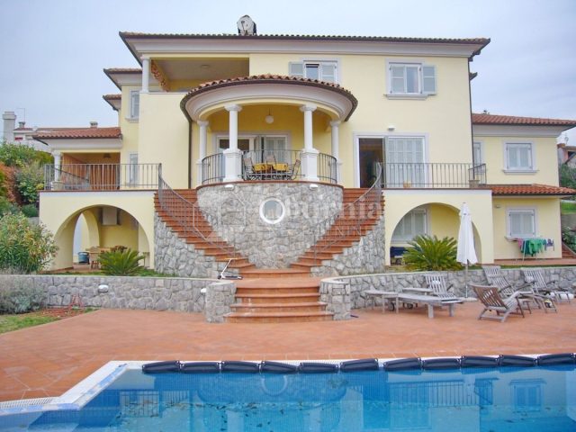 Hiša Naprodaj - Primorsko-goranska Opatija - foto 2/14