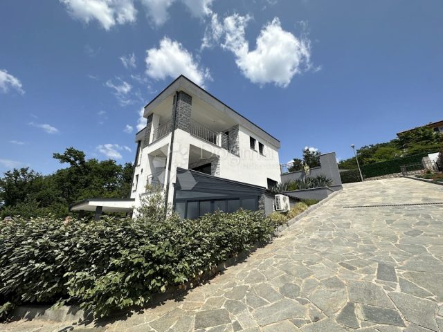Casa in vendita 300 m² – Njivice