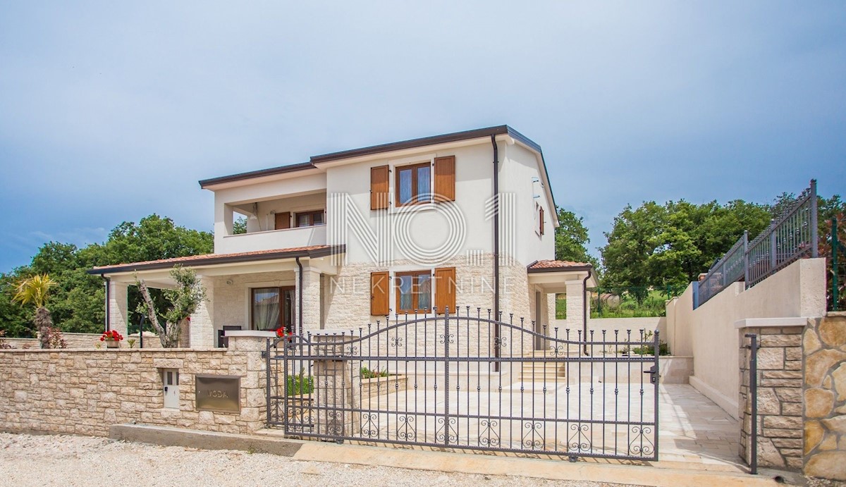 Casa In vendita - ISTARSKA KAŠTELIR