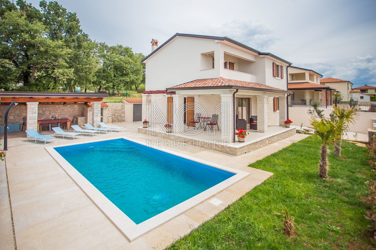 Casa In vendita - ISTARSKA KAŠTELIR