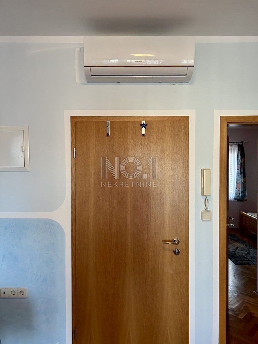 Flat For sale - PRIMORSKO-GORANSKA KRK