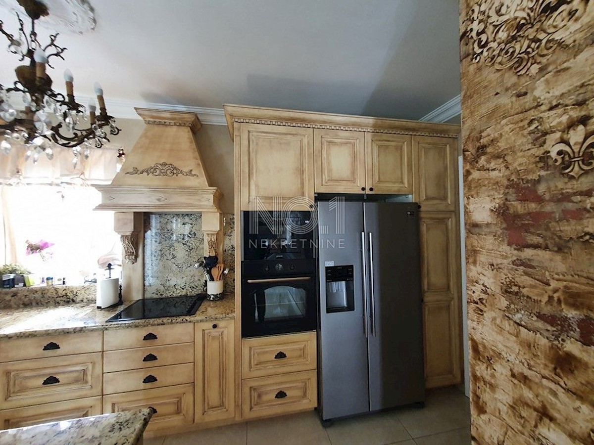 House For sale - PRIMORSKO-GORANSKA LOVRAN