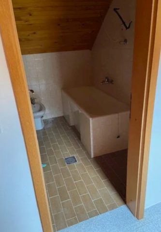Hiša Naprodaj - Splitsko-dalmatinska Podstrana - foto 2/11